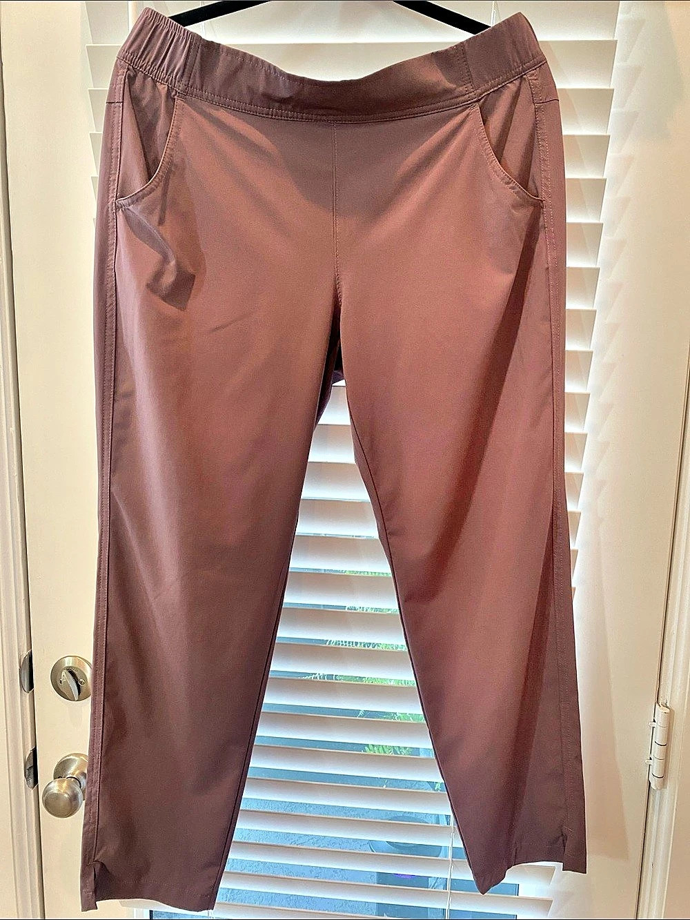 Eddie Bauer Traveler Ankle Pants Mauve Medium
